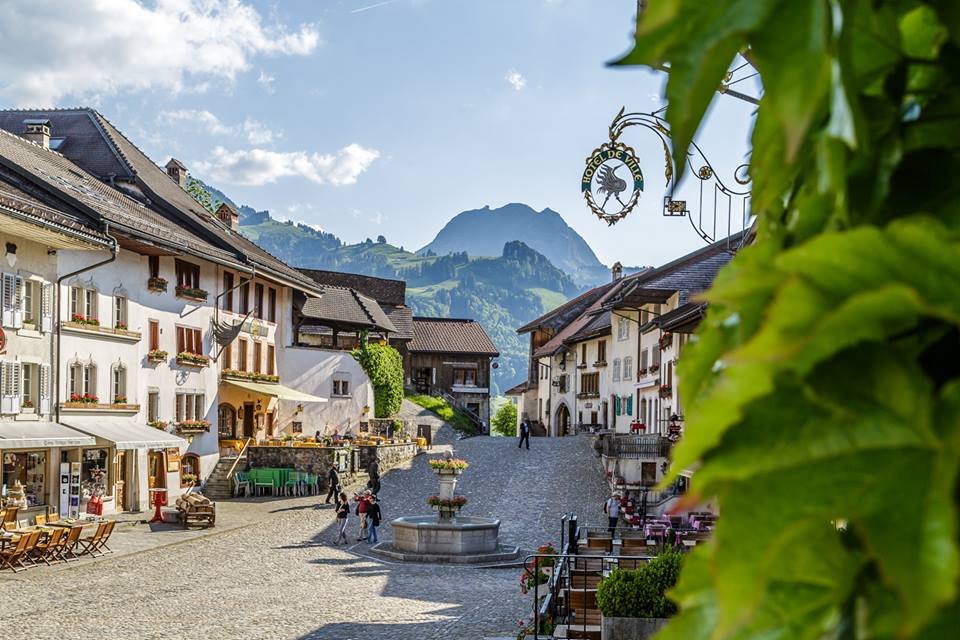 เที่ยวเมืองชีส กรูแยร์ (Gruyeres)  เที่ยวเมืองชีส กรูแยร์ (Gruyeres)