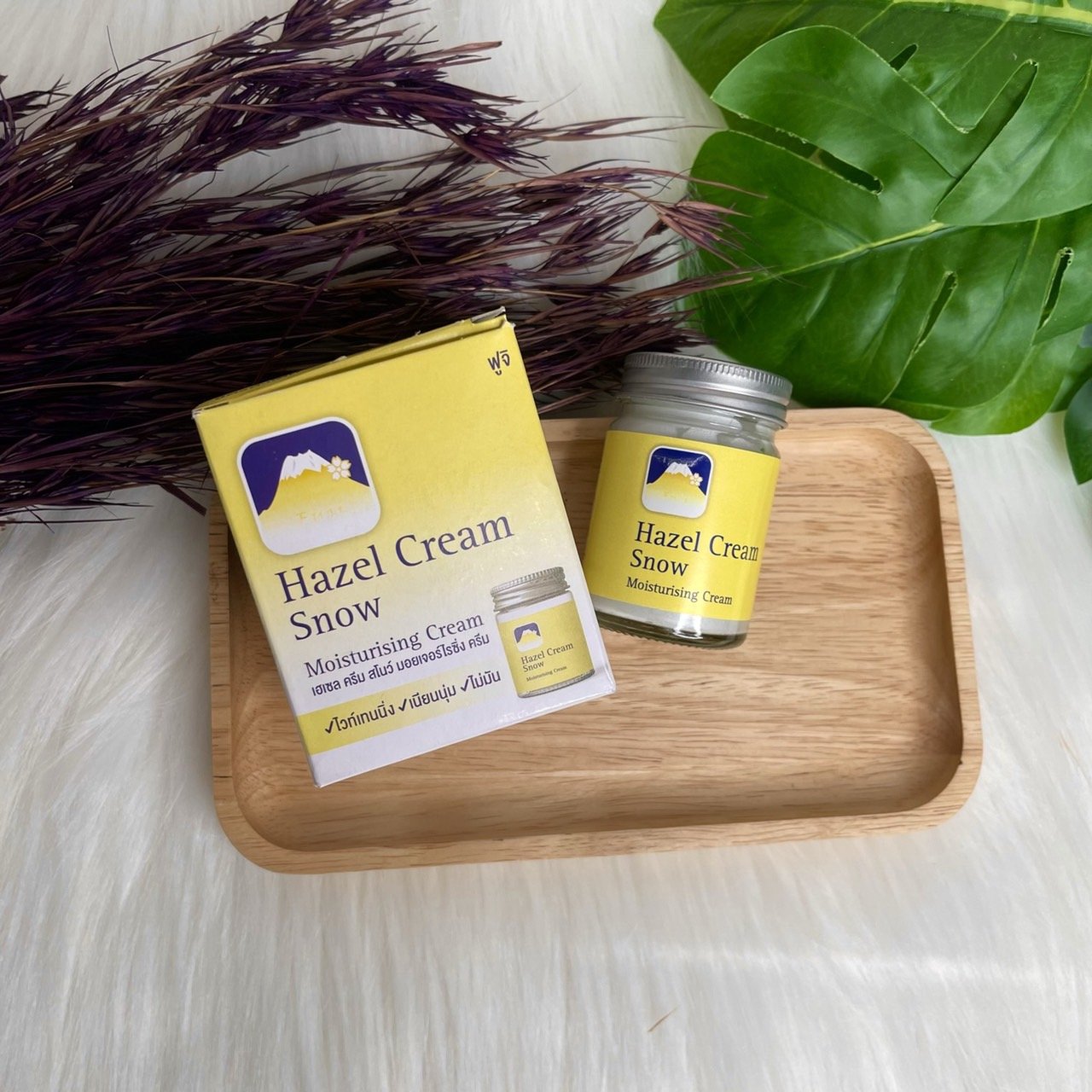 ครีมภูเขาในตำนาน FUJI HAZEL CREAM SNOW MOISTURISING CREAM ครีมภูเขาในตำนาน FUJI HAZEL CREAM SNOW MOISTURISING CREAM