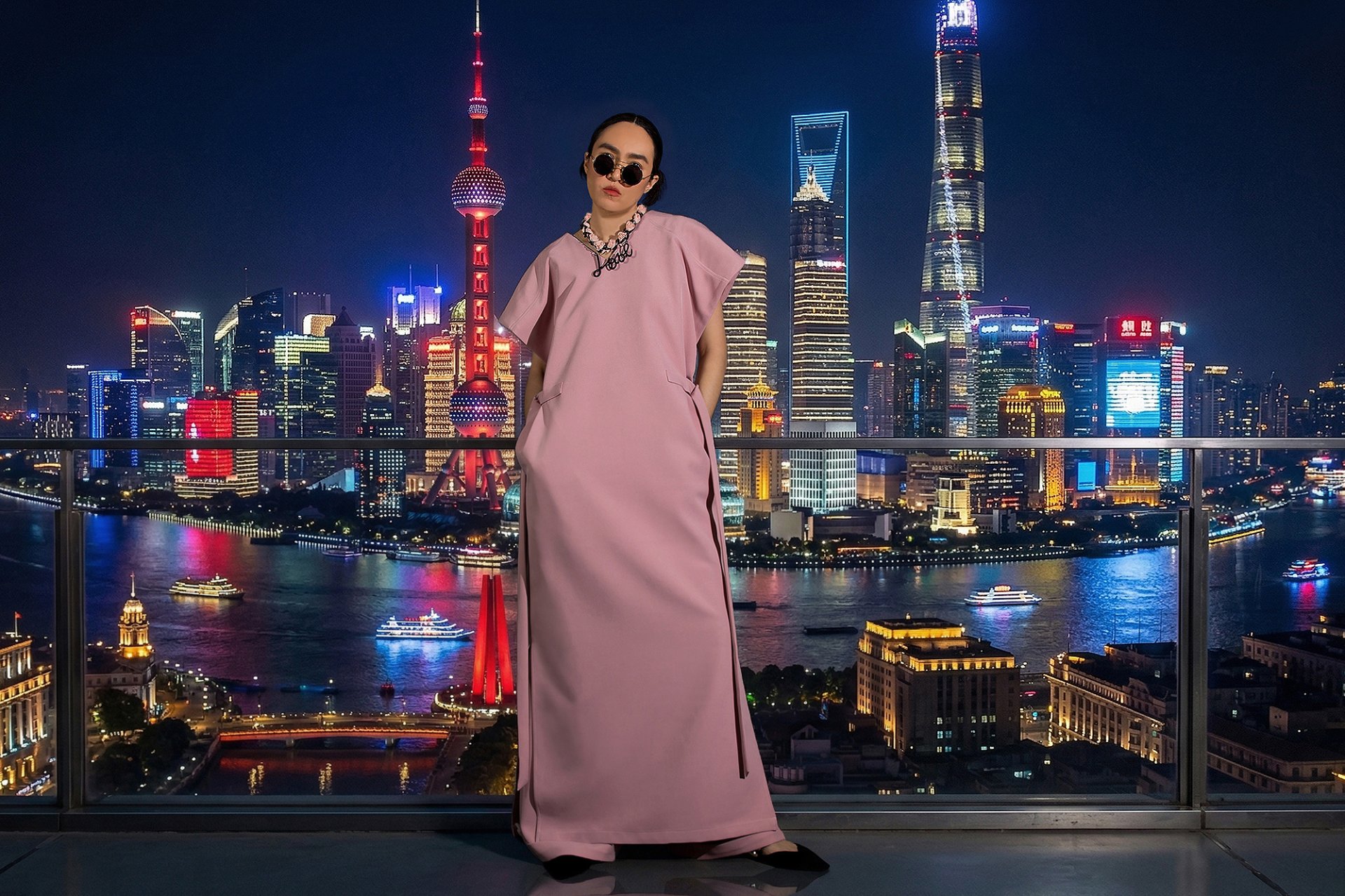 DUCHESS PINK SOFT STRUCTURED SHOULDER MAXI DRESS   - มินิมอลแม็กซี่เดรสีชมพูพาสเทล โครงสร้างไหล่สองชั้นแบบ double layered