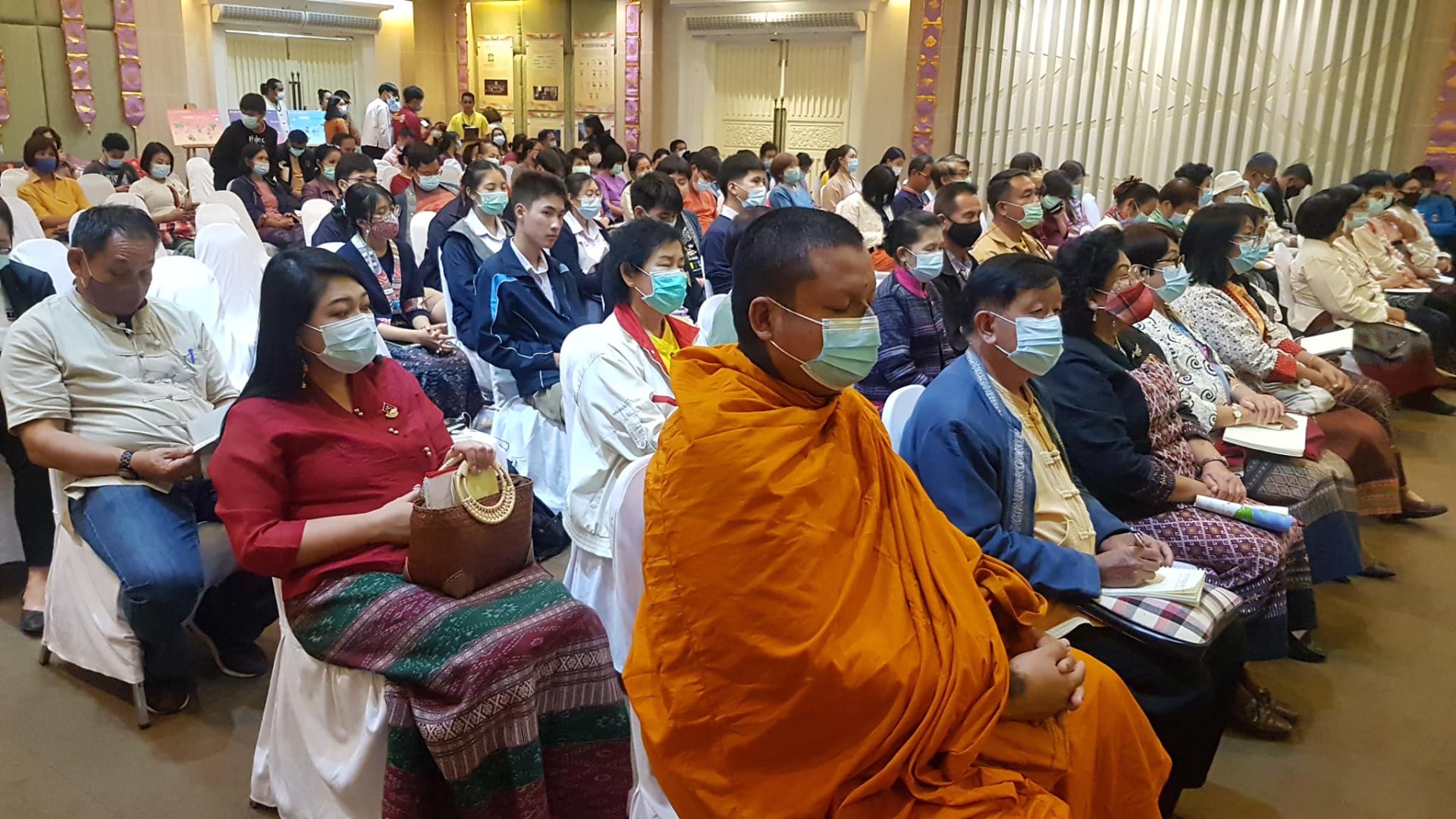 บทบาทของผู้นำชุมชนในการพัฒนาเมืองสร้างสรรค์ The role of community leaders in creative city development บทบาทของผู้นำชุมชนในการพัฒนาเมืองสร้างสรรค์ The role of community leaders in creative city development