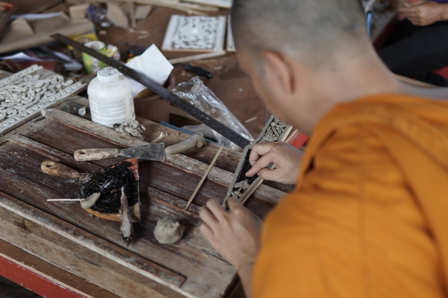 Decorative stucco work on the arch of the Wats Decorative stucco work on the arch of the Wats