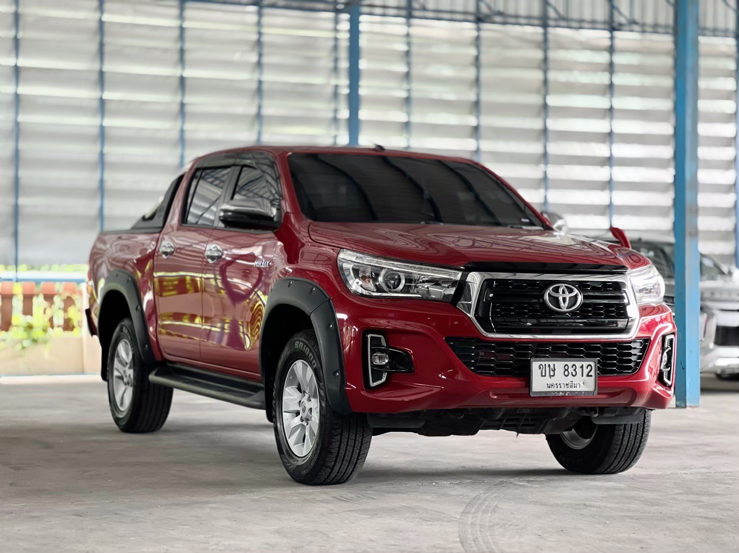 TOYOTA REVO DOUBLECAB 2.4 E PRERUNNER M/T สีแดง ปี 2018