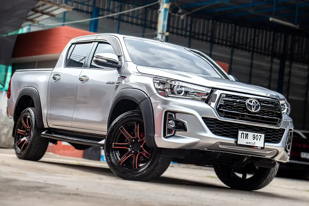Toyota Hilux REVO DoubleCab Prerunner | รถกระบะมือสองยอดนิยม