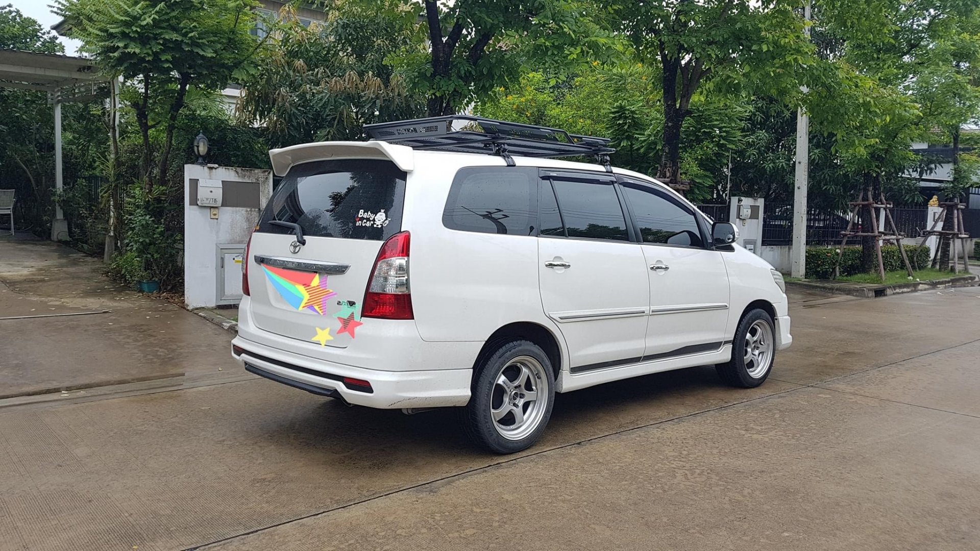 Toyota Innova Ex1 Size L