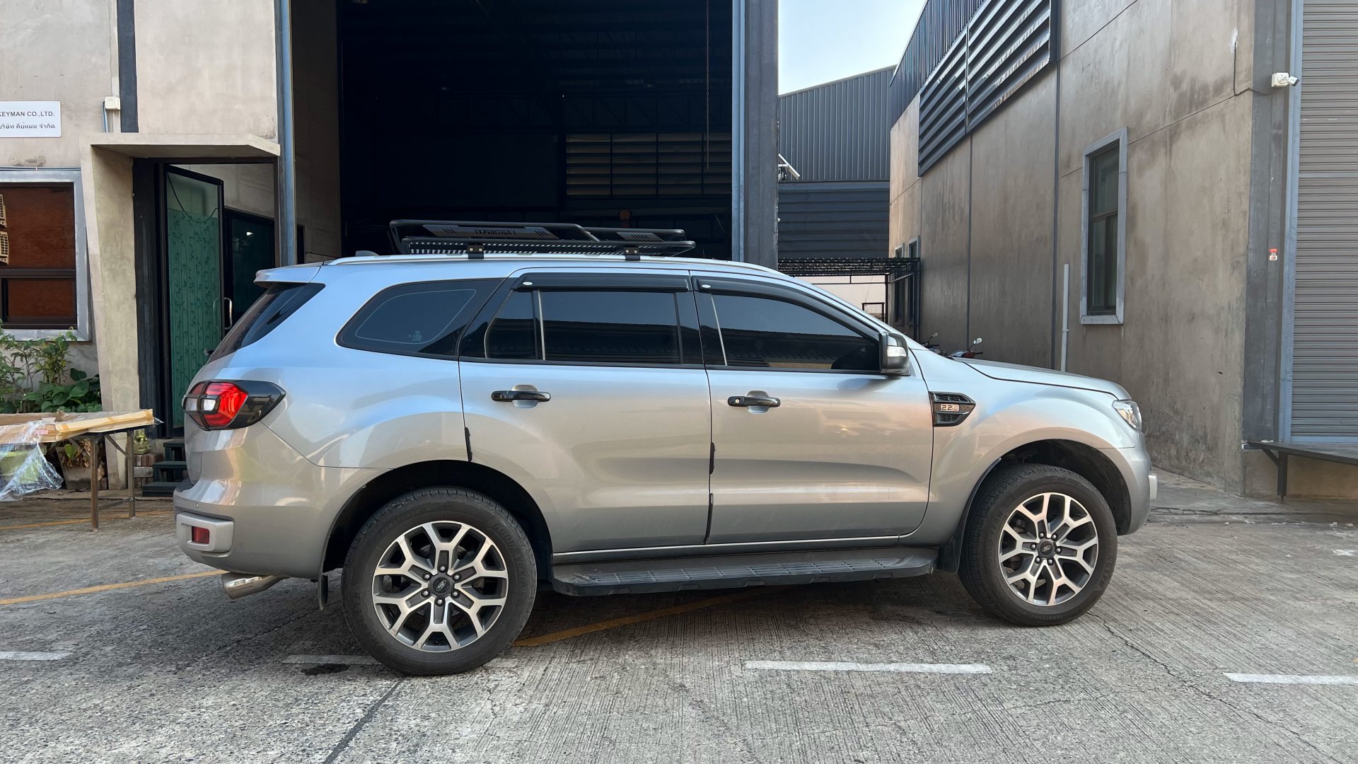 New Ford Everest Ex1 Size M+