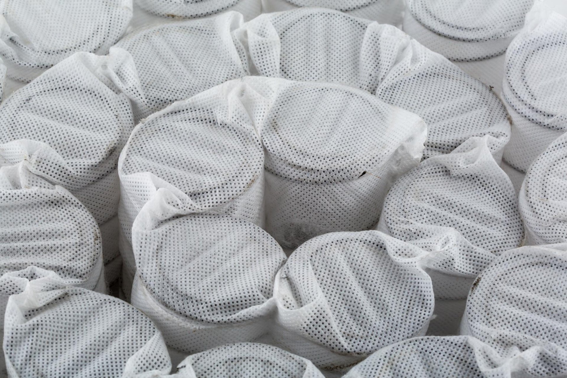 ผ้าสปันบอนด์คืออะไร? ทำไมจึงได้รับความนิยมในหลายอุตสาหกรรม