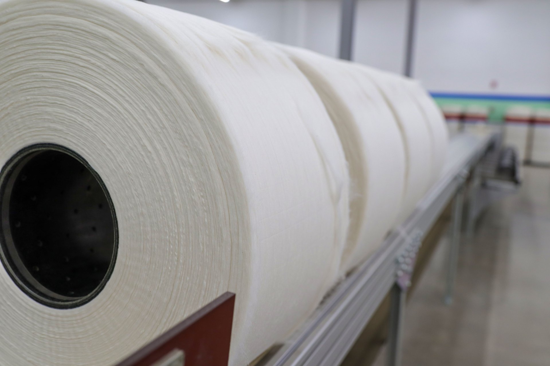 เนื้อผ้าสปันบอนด์เป็นอย่างไร ? เนื้อผ้าสปันบอนด์เป็นอย่างไร ?