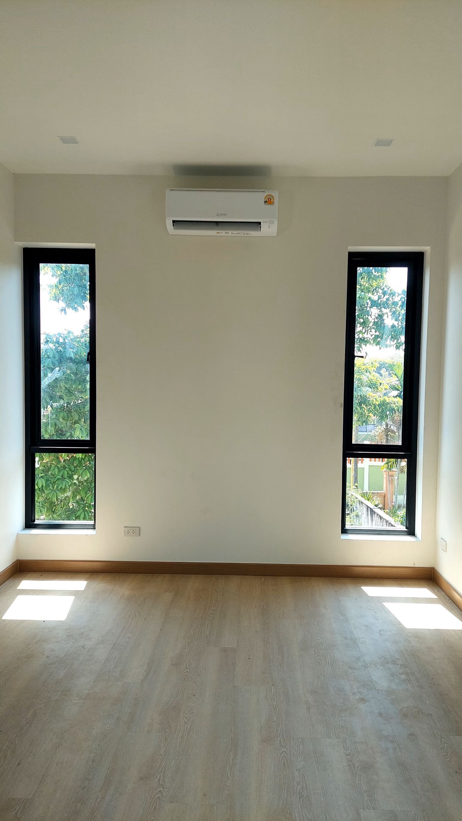 ขอบคุณลูกค้า คุณจรัญ MITSU SLIM / PL-M Fixed Speed R-32 / GZ Series Inverter R-32 / KY Series Inverter R-32