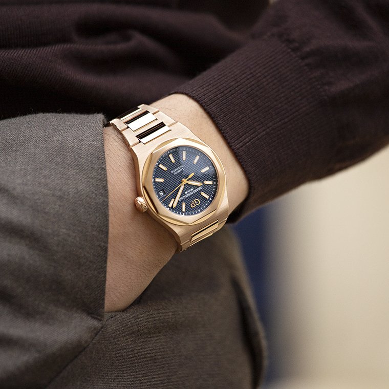 GIRARD-PERREGAUX Laureato 42 mm GIRARD-PERREGAUX Laureato 42 mm