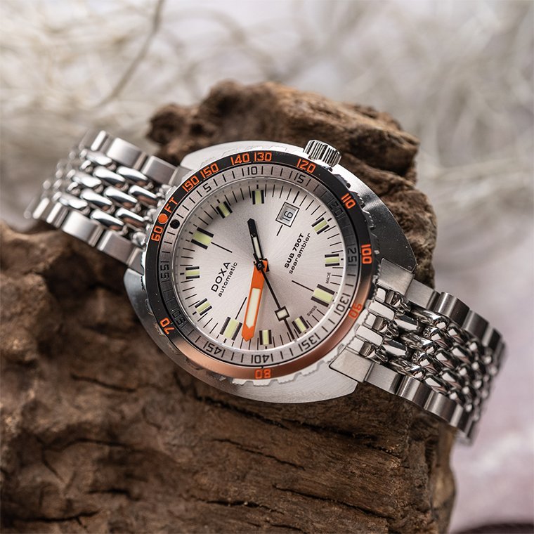 DOXA Sub 750T