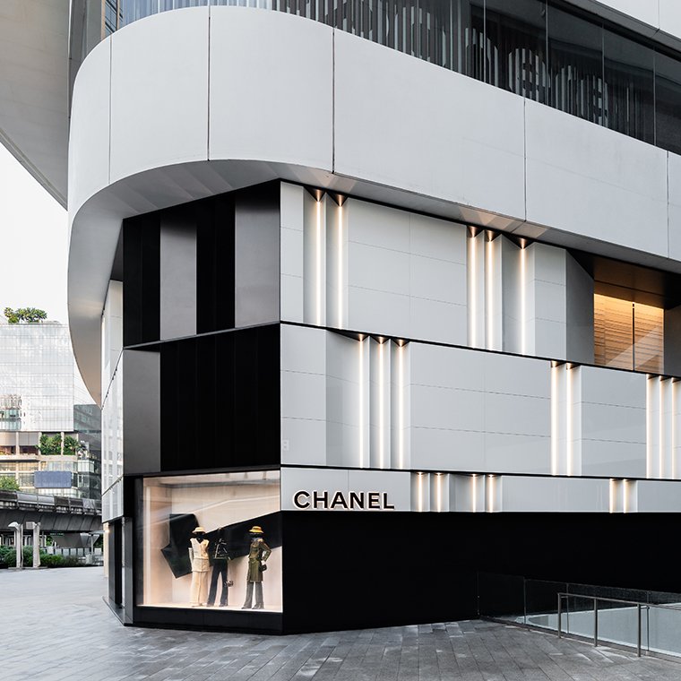 CHANEL The Emquartire Boutique