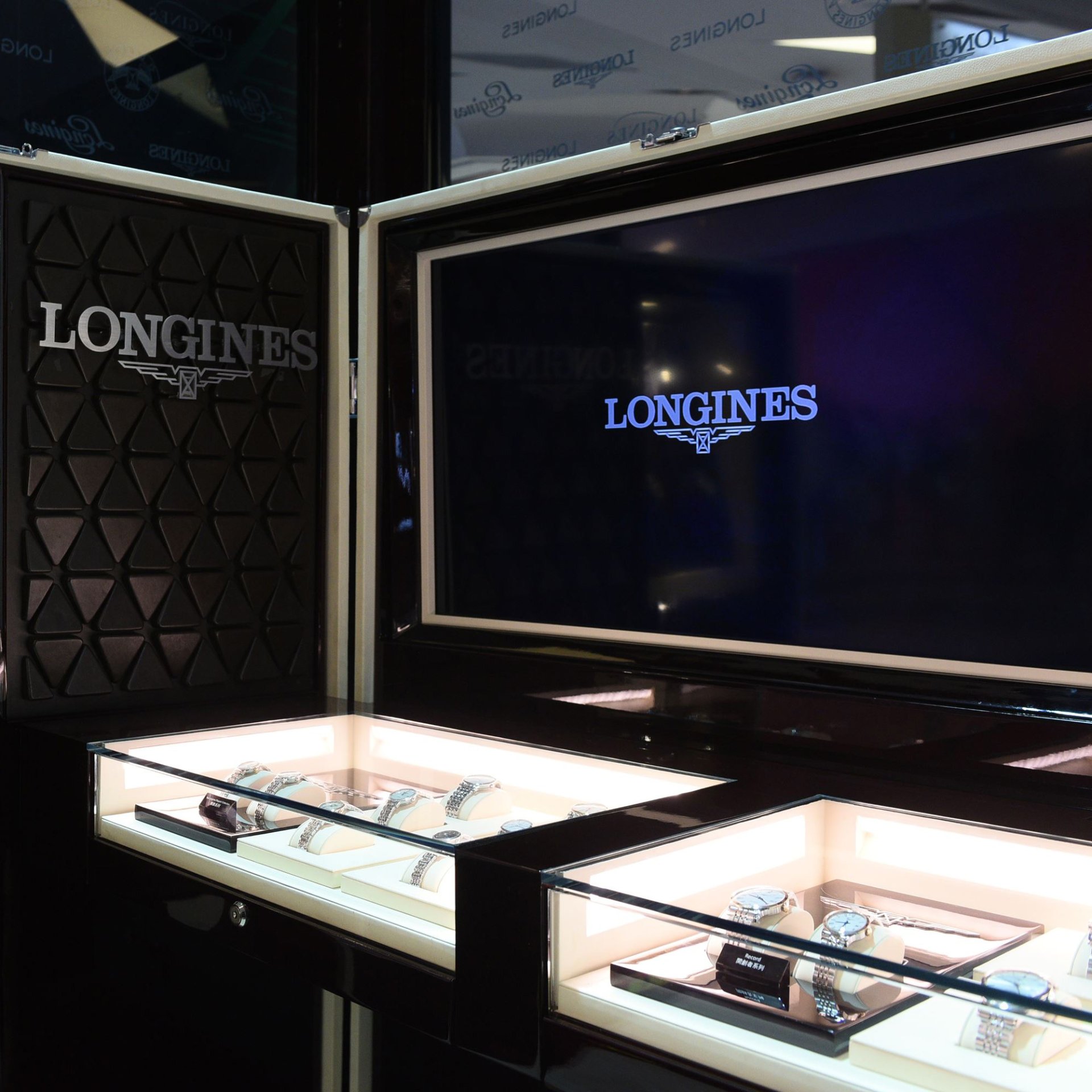 ร่วมสัมผัสเรือนเวลาแห่งความสง่างามคอลเลกชั่นใหม่จาก Longines	