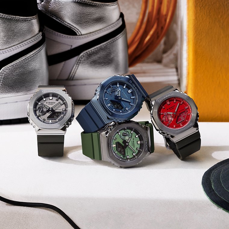 G-SHOCK GM-2100 และ GM-S2100 G-SHOCK GM-2100 และ GM-S2100