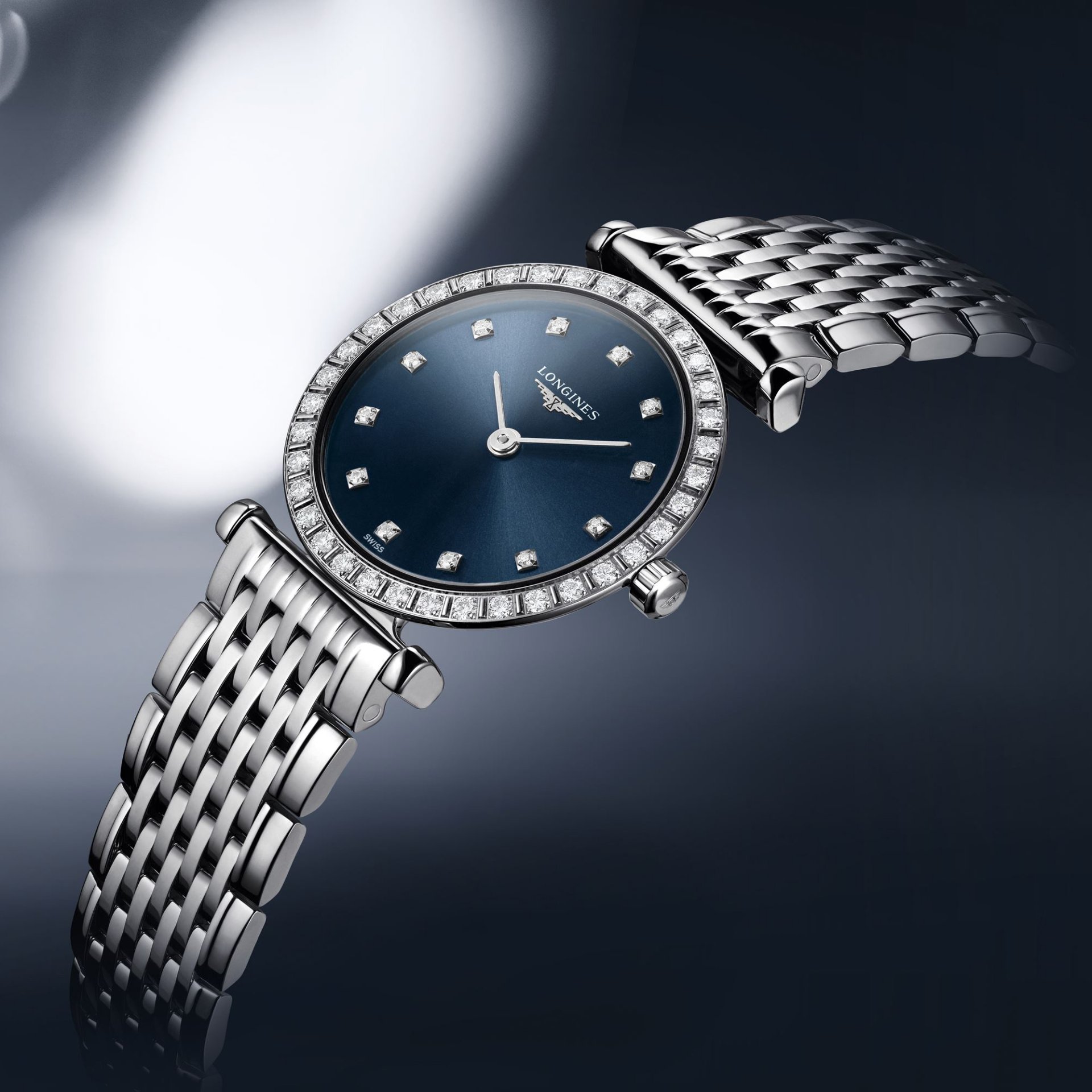 Longines : La Grande Classique de Longines หน้าปัดน้ำเงินซันเรย์”  ต้อนรับเทศกาลแห่งความรักที่ใกล้จะถึงนี้ Longines : La Grande Classique de Longines หน้าปัดน้ำเงินซันเรย์”  ต้อนรับเทศกาลแห่งความรักที่ใกล้จะถึงนี้