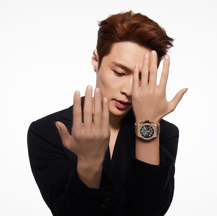 HUBLOT New Ambassador : Lay Zhang HUBLOT New Ambassador : Lay Zhang
