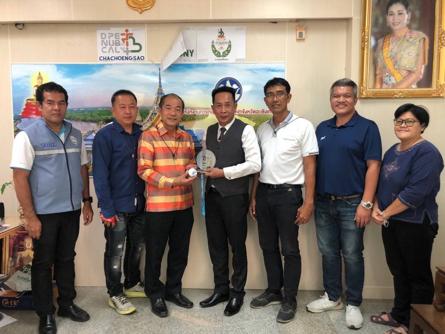 ประธานหอการค้าจังหวัดฉะเชิงเทรา พร้อมคณะ เข้าหารือร่วมกับ นายสุฤกษ์ ศิลปะอนันต์ ท่องเที่ยวและกีฬาจังหวัดฉะเชิงเทรา ประธานหอการค้าจังหวัดฉะเชิงเทรา พร้อมคณะ เข้าหารือร่วมกับ นายสุฤกษ์ ศิลปะอนันต์ ท่องเที่ยวและกีฬาจังหวัดฉะเชิงเทรา