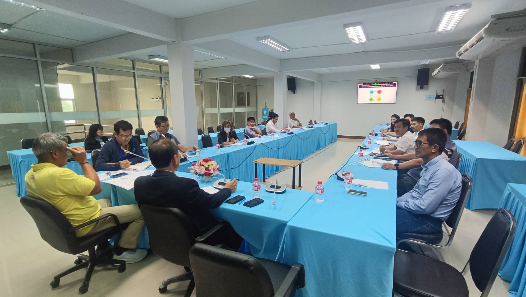 ประชุมคณะที่ปรึกษาและคณะกรรมการบริหารหอการค้าจังหวัดฉะเชิงเทรา ครั้งที่ 6/2566 ในวันพฤหัสบดีที่ 19 ตุลาคม 2566 เวลา 15.00 -17.00 น. ณ ห้องประชุมอาคารหอการค้าจังหวัดฉะเชิงเทรา