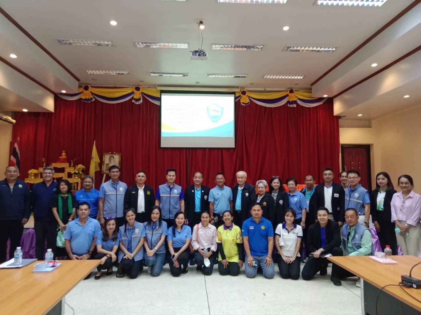 หอการค้าจังหวัดฉะเชิงเทรา จัดประชุมคณะที่ปรึกษาและคณะกรรมการบริหารหอการค้าจังหวัดฉะเชิงเทรา ครั้งที่ 1/2567 (สัญจร) ในวันพุธที่ 24 มกราคม 2567 เวลา 13.00 น. – 16.00 น. ณ ห้องประชุมองค์การบริหารส่วนตำบลท่าตะเกียบ อ.ท่าตะเกียบ จ.ฉะเชิงเทรา เพื่อลงพื้นที่ร่ว