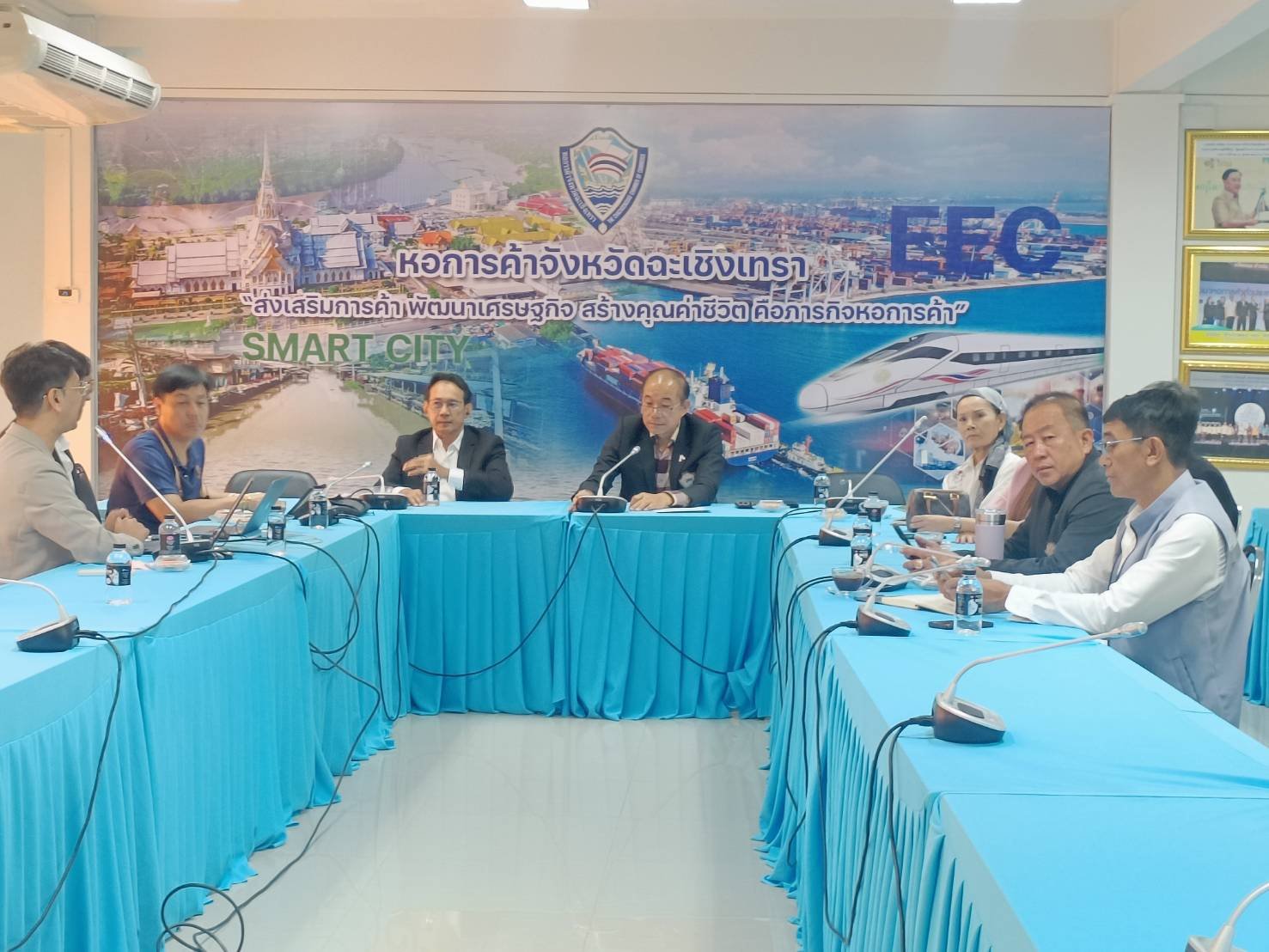 วันพุธที่ 19 กุมภาพันธ์ 2568 เวลา 10.00 น. ประชุมปรึกษาหารือเรื่องการส่งสินค้าไปยังตะวันออกกลาง และการทำแพลทฟอร์ม ณ หอการค้าจังหวัดฉะเชิงเทรา