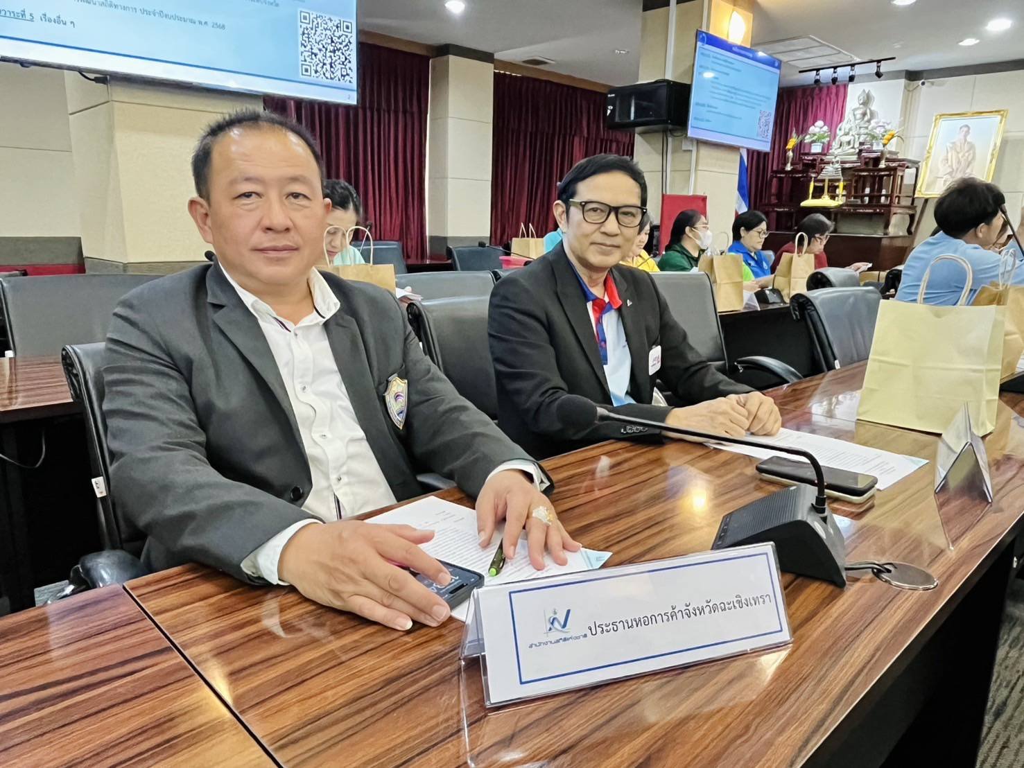 วันพุธที่ 26 กุมภาพันธ์ 2568 เวลา 13.30 น. นายทนงศักดิ์ ทรัพย์เฟื่องฟู กรรมการหอการค้าฯ ร่วมประชุมคณะกรรมการสิทธิสถิติระดับจังหวัดฉะเชิงเทรา ครั้งที่ 1/258 ณ ห้องประชุมมรุพงษ์ศิริพัฒน์ ชั้น 4 ศาลากลางจังหวัดฉะเชิงเทรา