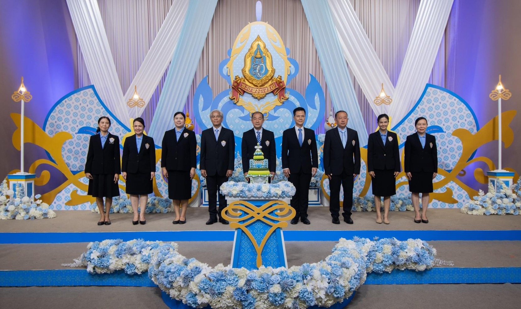 ดร.จิตรกร เผด็จศึก ประธานหอการค้าจังหวัดฉะเชิงเทรา นำคณะบันทึกเทปถวายพระพรเนื่องในโอกาสวันเฉลิมพระชนมพรรษาสมเด็จพระนางเจ้าสิริกิติ์ พระบรมราชินีนาถ พระบรมราชชนนีพันปีหลวง ณ สถานีโทรทัศน์แห่งประเทศไทย จังหวัดจันทบุรี