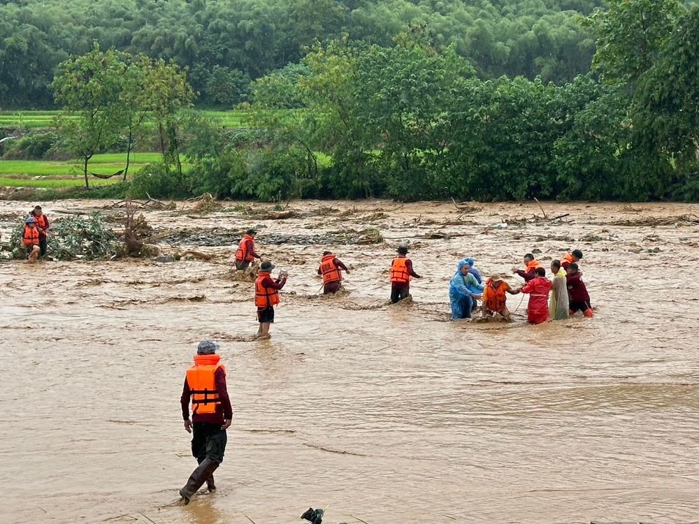 น้ำป่าไหลหลาก สัญญาณเตือนภัยและวิธีการเอาตัวรอด