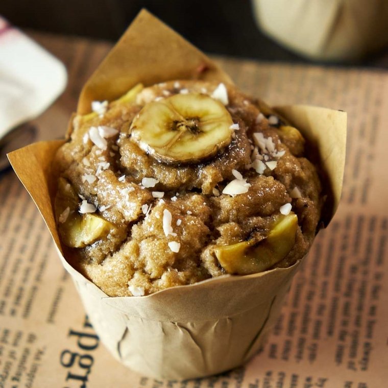 LOW-FAT BANANA MUFFIN