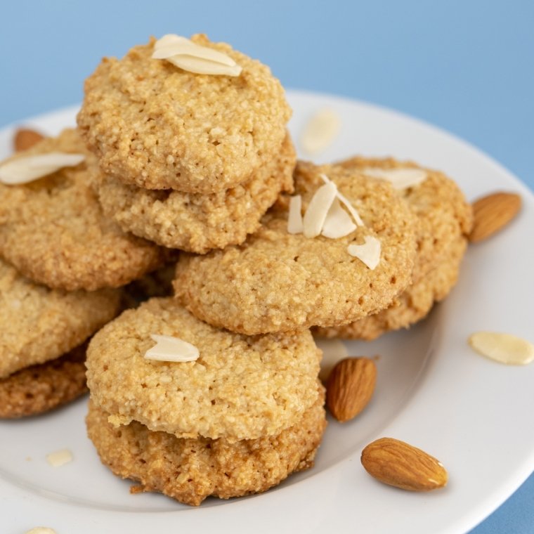 FLOURLESS ALMOND COOKIES