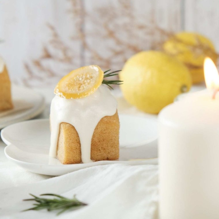 LEMON YOGURT CUBIC CAKE 