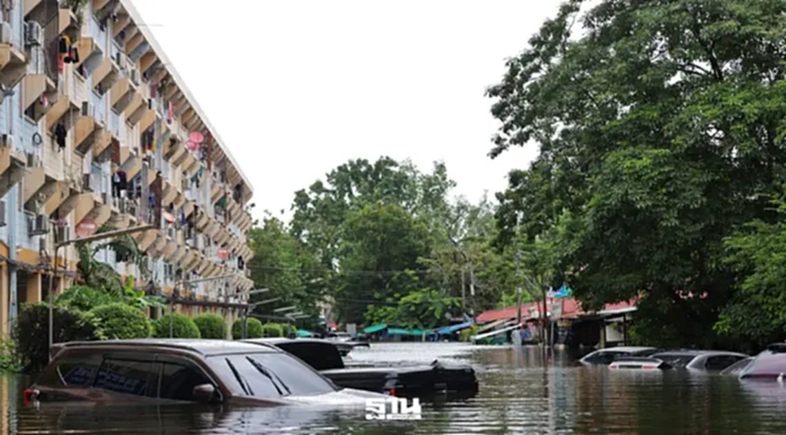 น้ำท่วมหนัก 8 เขต สะเทือนอสังหาฯ โจทย์ใหญ่ฐานที่อยู่อาศัย กทม.