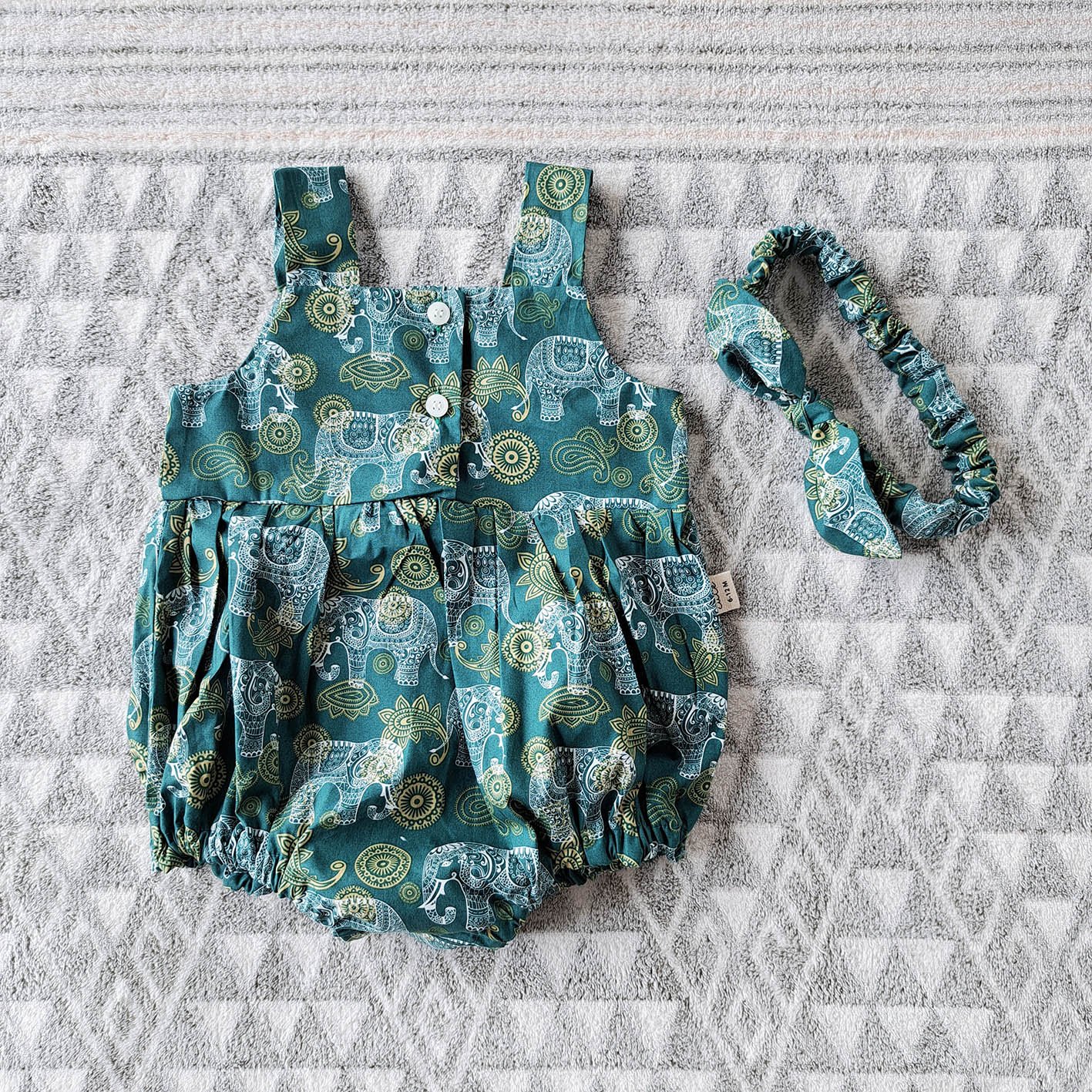 BUTTONS FRONT THAI ELEPHANTS GREEN ROMPER 100% PRINTED COTTON*HEADBAND NOT INCLUDED