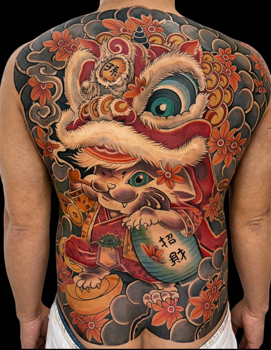 งานสักเต็มหลัง