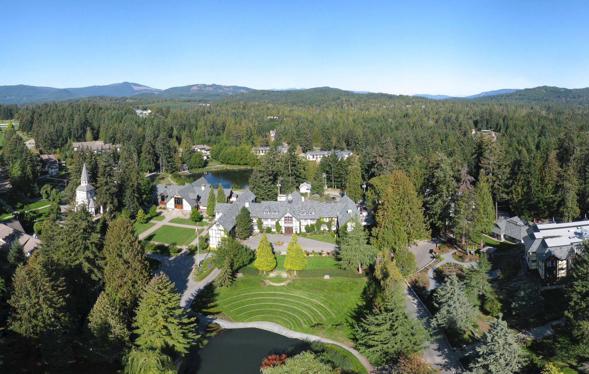 Shawnigan_Lake_School_Campus_เรียนมัธยมเเคนาดา Shawnigan_Lake_School_Campus_เรียนมัธยมเเคนาดา