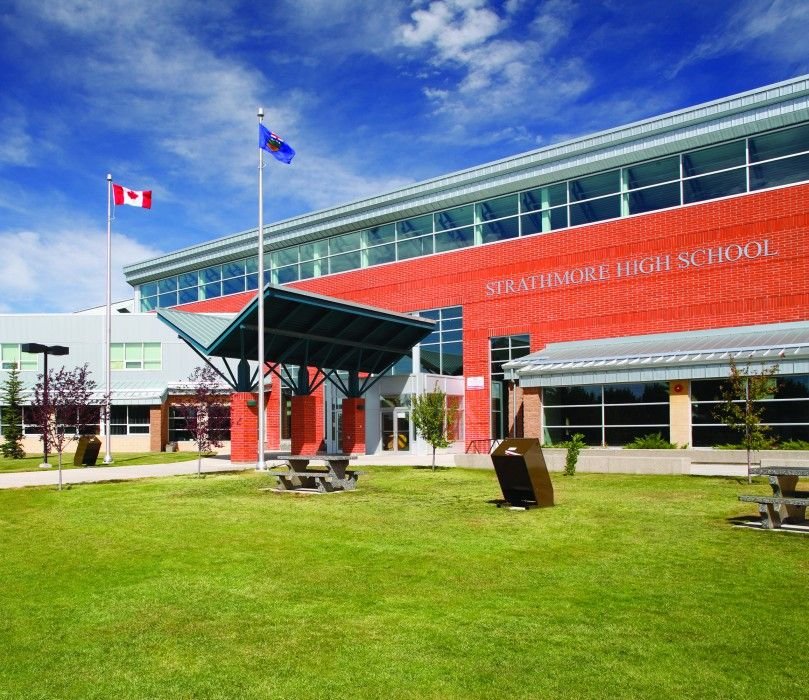 โรงเรียนมัธยมเเคนาดา_Study_in_Canada_เรียนต่อแคนาดา_Golden_Hills_Strathmore_High_School โรงเรียนมัธยมเเคนาดา_Study_in_Canada_เรียนต่อแคนาดา_Golden_Hills_Strathmore_High_School