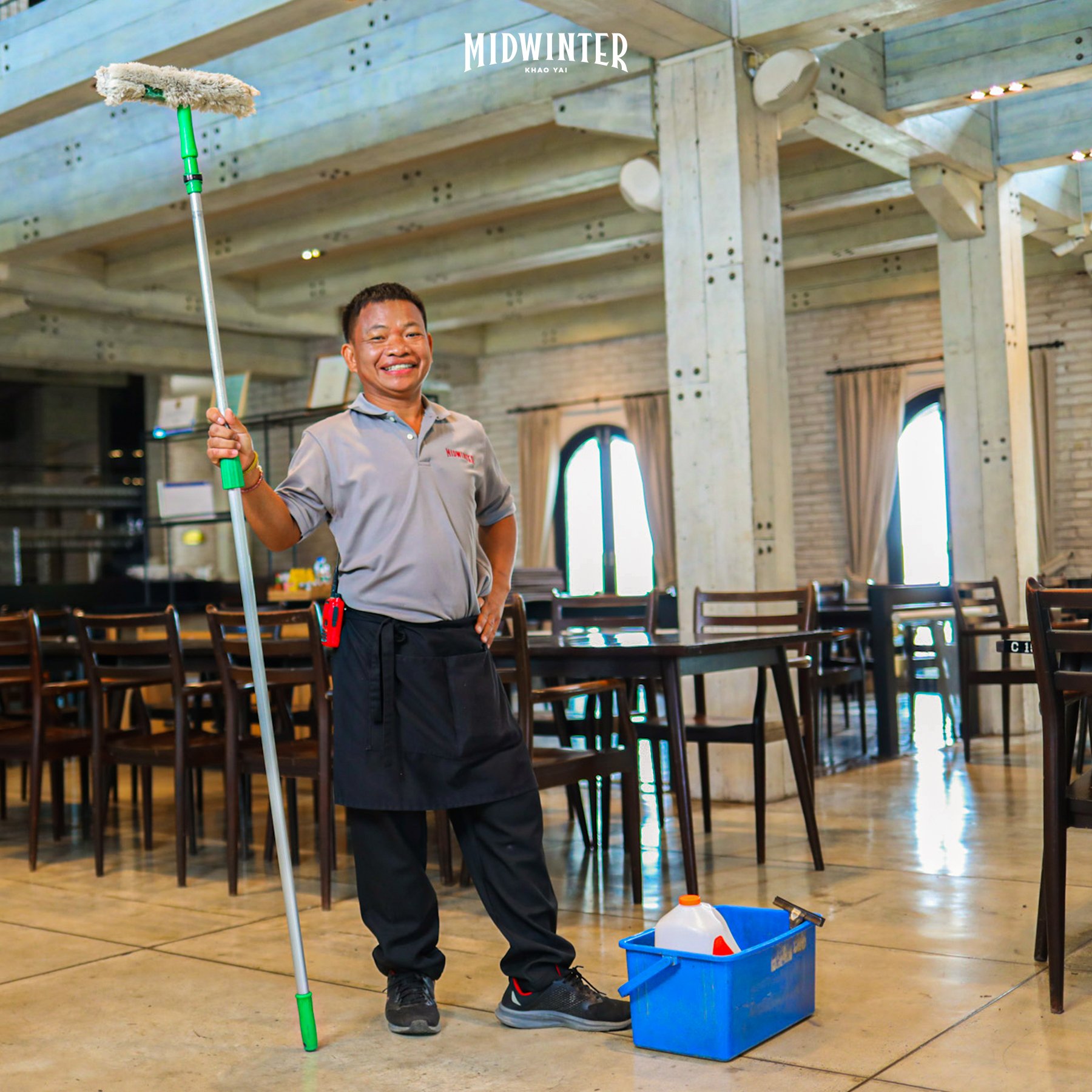 ส่วนหนึ่งของบทสัมภาษณ์ความรู้สึกของ พี่หมู สุวรรณ นันทะสาร ผู้ทำหน้าที่เป็นพ่อบ้านประจำมิดวินเทอร์ เขาใหญ่ ส่วนหนึ่งของบทสัมภาษณ์ความรู้สึกของ พี่หมู สุวรรณ นันทะสาร ผู้ทำหน้าที่เป็นพ่อบ้านประจำมิดวินเทอร์ เขาใหญ่