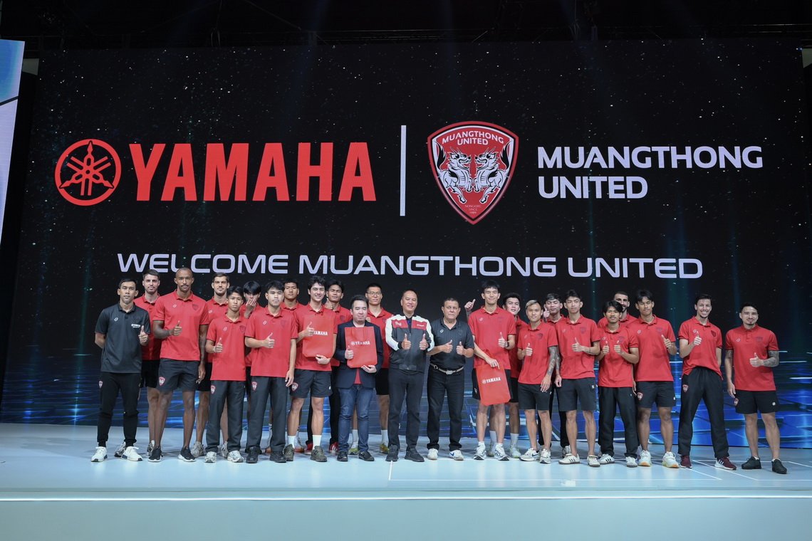 ยามาฮ่าต้อนรับทัพแข้งดังเมืองทอง ยูไนเต็ด เยี่ยมชมบูท YAMAHA THE UNIQUEVERSE