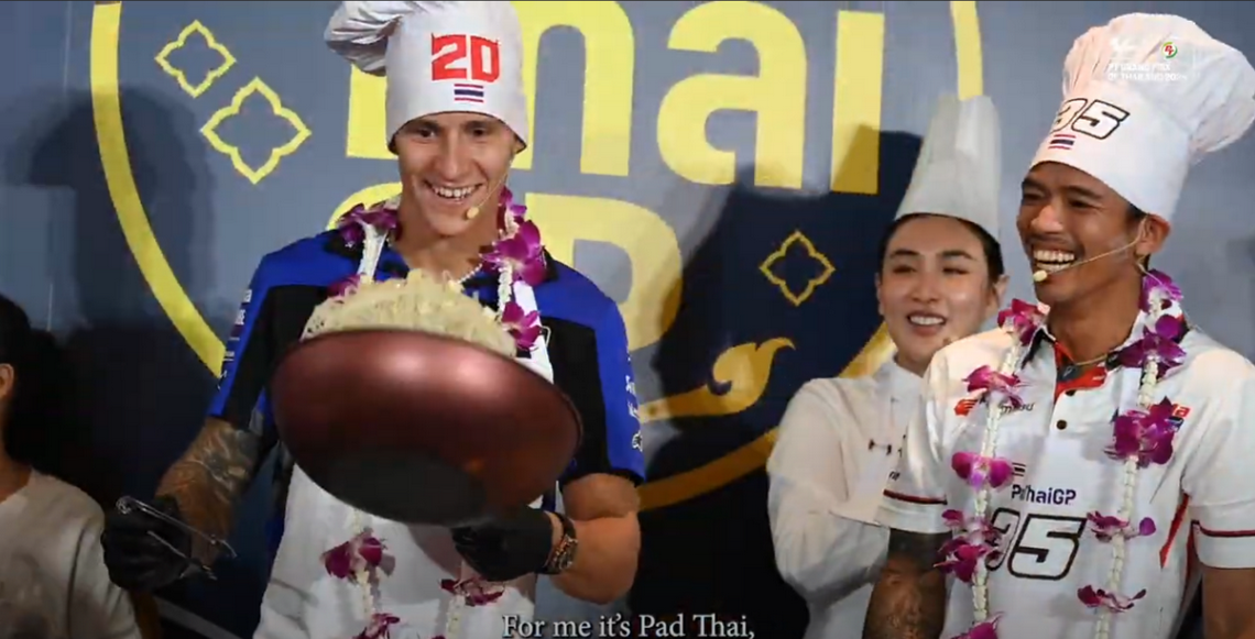 อุ่นเครื่อง! กกท.พาบุกเจาะใจ ซูเปอร์สตาร์นักบิด MotoGP 3 ทีมดัง พร้อมเผยความประทับใจที่มีต่อประเทศไทย-เมนูสุดโปรด อุ่นเครื่อง! กกท.พาบุกเจาะใจ ซูเปอร์สตาร์นักบิด MotoGP 3 ทีมดัง พร้อมเผยความประทับใจที่มีต่อประเทศไทย-เมนูสุดโปรด