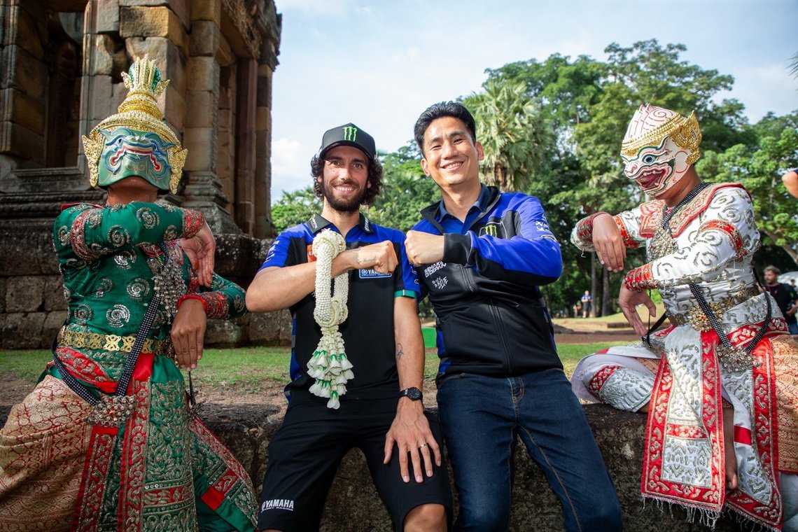 อเล็กซ์ รินส์ นำทีมนักบิด ร่วม Pre Event เปิดงาน MotoGP เสน่ห์อีสานใต้ สุดประทับใจ อเล็กซ์ รินส์ นำทีมนักบิด ร่วม Pre Event เปิดงาน MotoGP เสน่ห์อีสานใต้ สุดประทับใจ