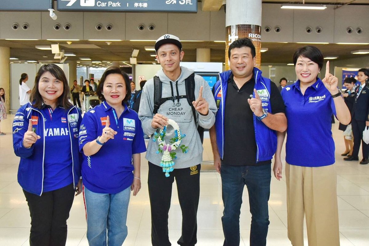 “รอสซี่” ถึงไทย!! ยามาฮ่าพร้อมแฟนคลับไทย ร่วมต้อนรับนับพันคน “รอสซี่” ถึงไทย!! ยามาฮ่าพร้อมแฟนคลับไทย ร่วมต้อนรับนับพันคน