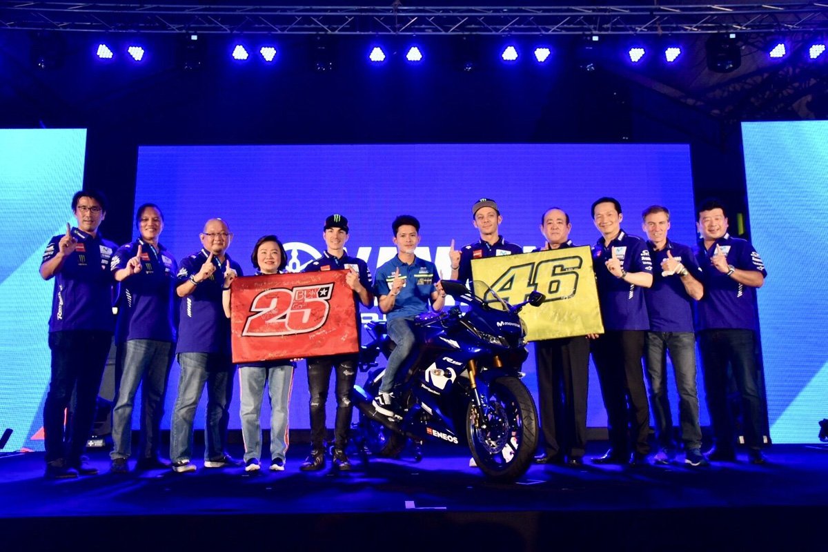 “ยามาฮ่า” มีตติ้งสุดใกล้ชิด “รอสซี่-บีญาเลส” พร้อมเปิดตัว R15 ลายพิเศษ แฟนโมโตจีพีร่วมกิจกรรมอย่างคับคั่ง!!! “ยามาฮ่า” มีตติ้งสุดใกล้ชิด “รอสซี่-บีญาเลส” พร้อมเปิดตัว R15 ลายพิเศษ แฟนโมโตจีพีร่วมกิจกรรมอย่างคับคั่ง!!!