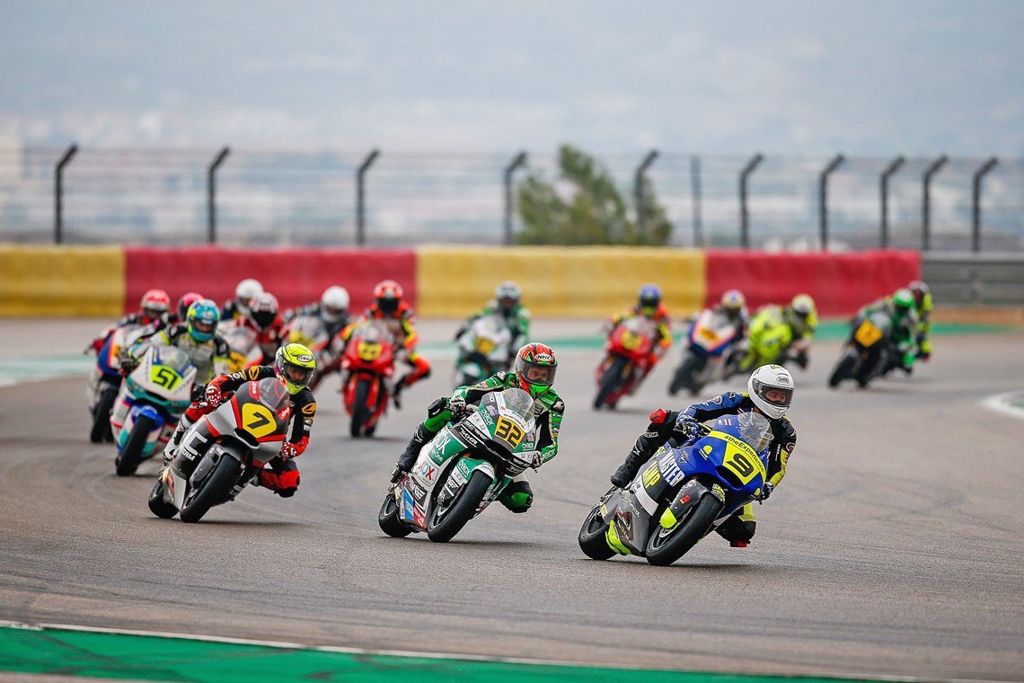 เค-เขมินท์ รุกกี้ชาวไทย สังกัด VR46 MASTER CAMP TEAM เก่งเกมเวทเรซสุดหิน คว้าท็อปเท็น ที่ อารากอน  ตี-อนุภาพ ทีมเมทตามเข้าเส้นในอันดับ 11 แท็กทีมคว้าแต้มต่อเนื่อง เค-เขมินท์ รุกกี้ชาวไทย สังกัด VR46 MASTER CAMP TEAM เก่งเกมเวทเรซสุดหิน คว้าท็อปเท็น ที่ อารากอน  ตี-อนุภาพ ทีมเมทตามเข้าเส้นในอันดับ 11 แท็กทีมคว้าแต้มต่อเนื่อง