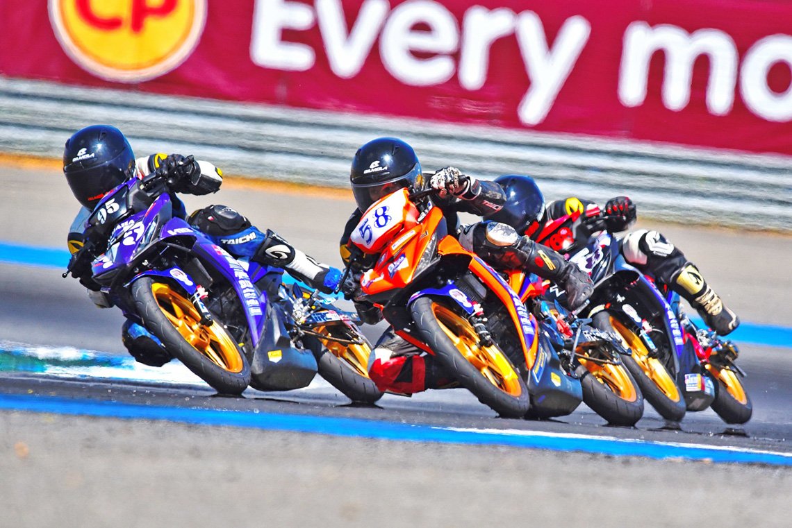 นักบิดเทคโนโลยีพังโคนพณิชยการ โชว์ฟอร์มสดคว้าชัย Yamaha Moto Challenge 2019 เรซ 2 สนามสุดท้าย นักบิดเทคโนโลยีพังโคนพณิชยการ โชว์ฟอร์มสดคว้าชัย Yamaha Moto Challenge 2019 เรซ 2 สนามสุดท้าย