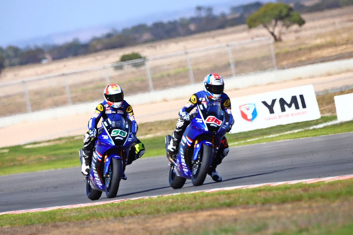 มอส - สุทธิภัทร พัชรธร ดาวรุ่งไทยยามาฮ่าพัฒนาต่อเนื่อง จบ Top 15 คว้าแต้มติดต่อกันเป็นเรซที่ 2 รุ่น ASIA PRODUCTION 250cc มอส - สุทธิภัทร พัชรธร ดาวรุ่งไทยยามาฮ่าพัฒนาต่อเนื่อง จบ Top 15 คว้าแต้มติดต่อกันเป็นเรซที่ 2 รุ่น ASIA PRODUCTION 250cc