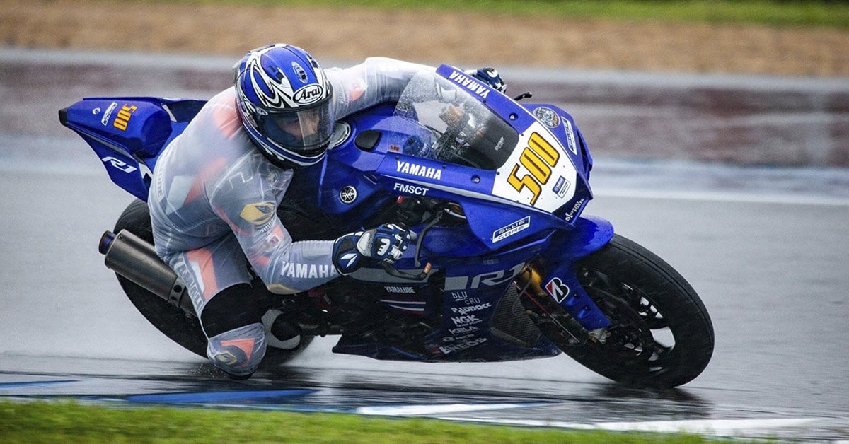 “ตี – แตมป์” คว้าอันดับ 1-2 ควงคู่ยืนท๊อปโพเดี้ยมรุ่น SB1 เกม Wet Race “ตี – แตมป์” คว้าอันดับ 1-2 ควงคู่ยืนท๊อปโพเดี้ยมรุ่น SB1 เกม Wet Race