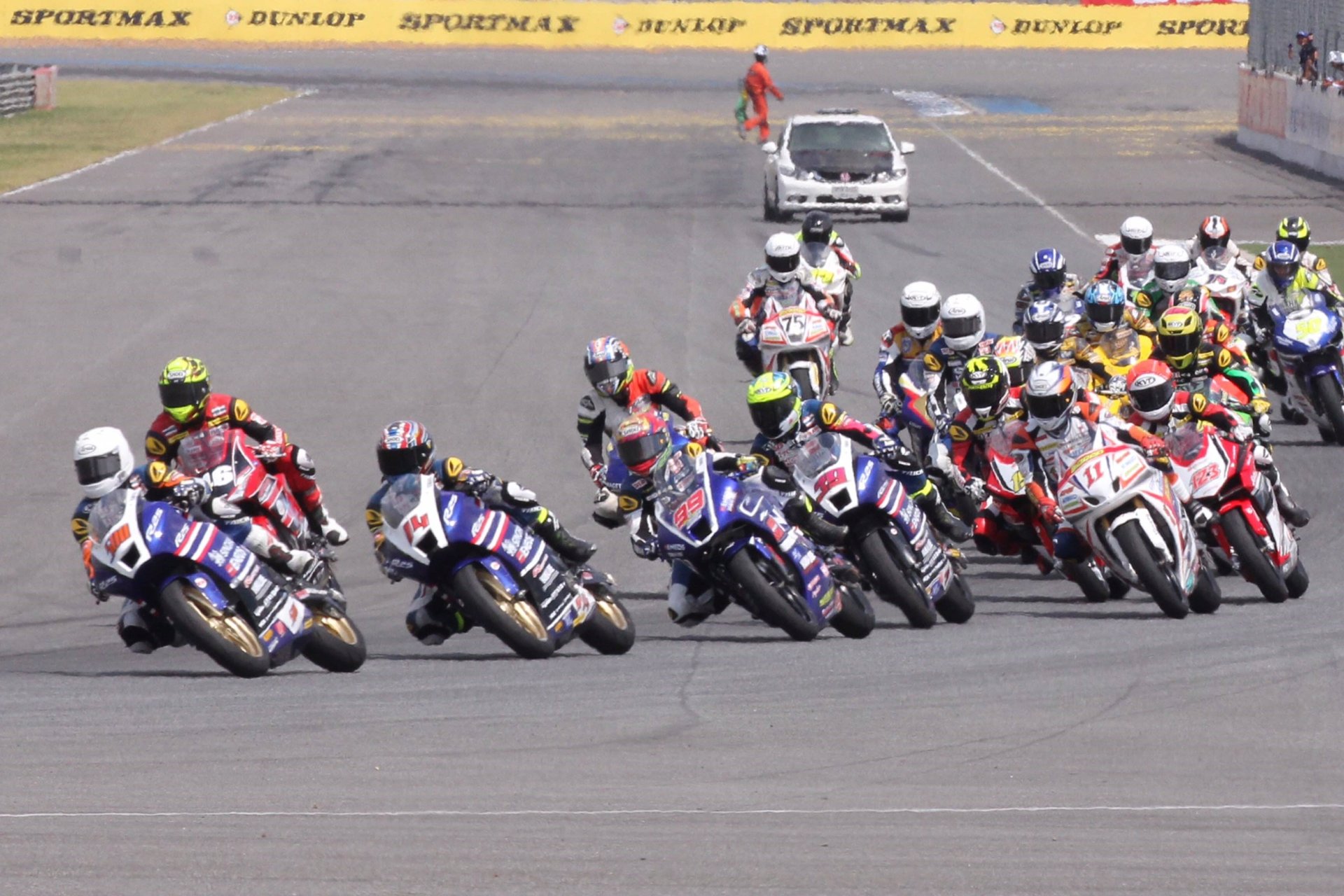 ยามาฮ่าโชว์ฟอร์มแกร่ง ผงาดยืนโพเดี้ยมทั้งรุ่นเล็ก และรุ่นใหญ่เรซ 1 ศึกชิงแชมป์เอเชีย รายการ ASIA ROAD RACING CHAMPIONSHIP 2017 สนาม 2 ยามาฮ่าโชว์ฟอร์มแกร่ง ผงาดยืนโพเดี้ยมทั้งรุ่นเล็ก และรุ่นใหญ่เรซ 1 ศึกชิงแชมป์เอเชีย รายการ ASIA ROAD RACING CHAMPIONSHIP 2017 สนาม 2