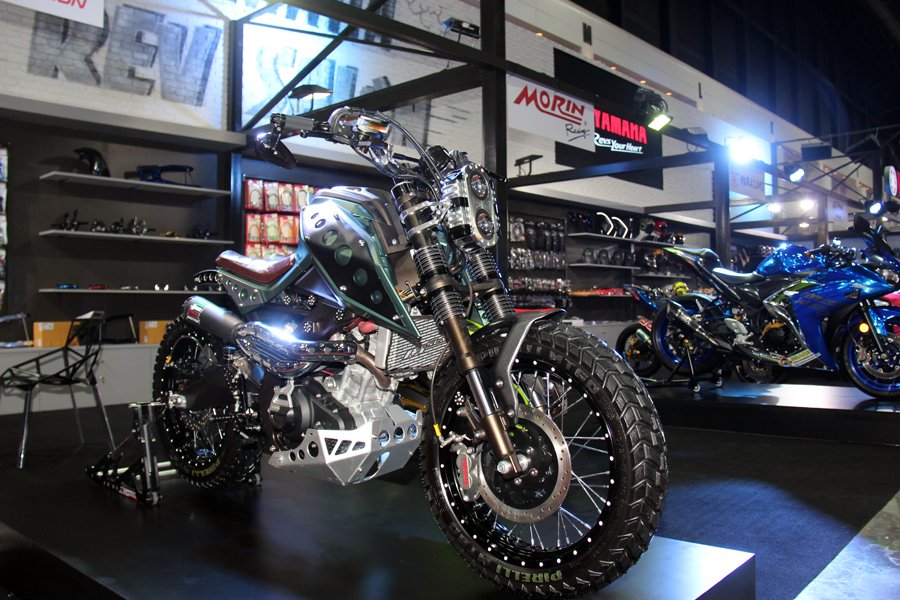 ยามาฮ่า เปิดมิติใหม่ “Yamaha Rev Salon” นำ 4 ร้านแต่งระดับเทพ โชว์ไอเดียสุดเจ๋งให้สัมผัสแบบเต็มพิกัด ในงาน Auto Salon 2017 ยามาฮ่า เปิดมิติใหม่ “Yamaha Rev Salon” นำ 4 ร้านแต่งระดับเทพ โชว์ไอเดียสุดเจ๋งให้สัมผัสแบบเต็มพิกัด ในงาน Auto Salon 2017