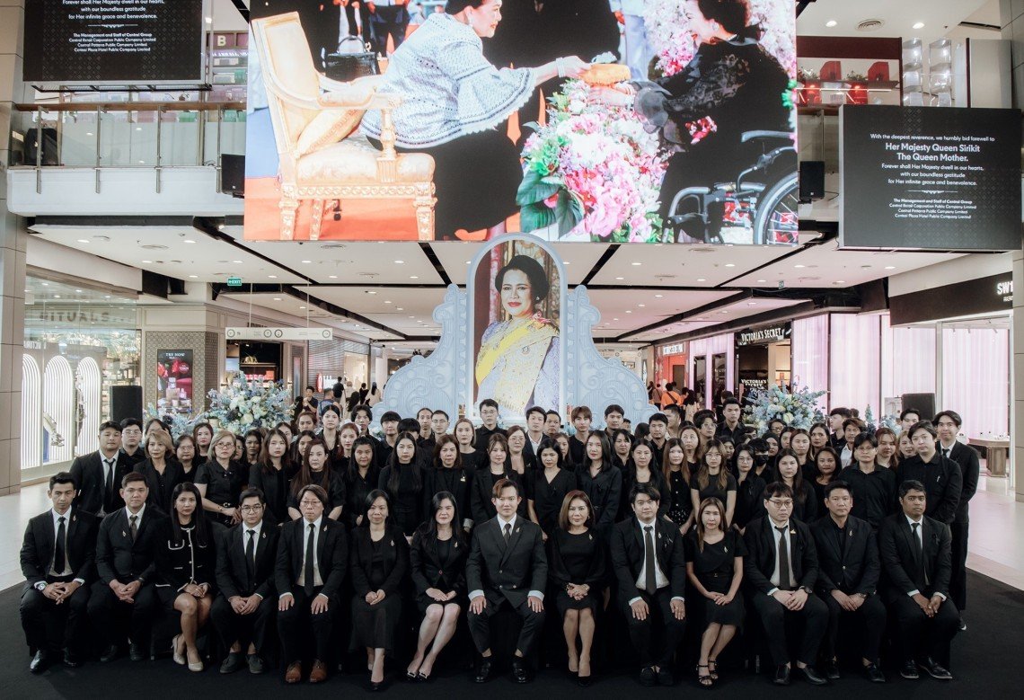 วีบียอนด์ ร่วมลงนามถวายความอาลัย แด่ สมเด็จพระนางเจ้าสิริกิติ์  พระบรมราชินีนาถ พระบรมราชชนนีพันปีหลวง