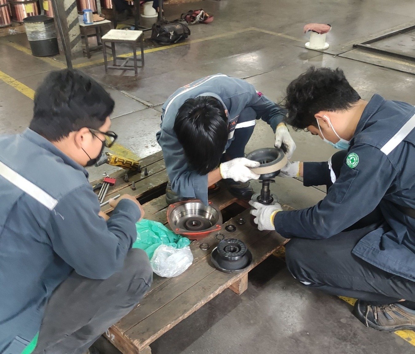 SERVICE AND MAINTENANCE CRANE 5 TONS