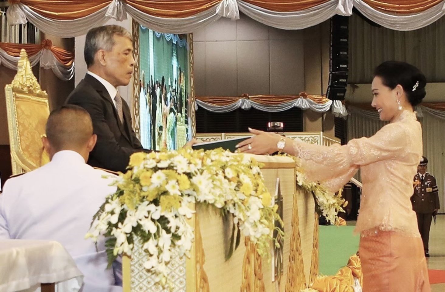 His Majesty King Maha Vajiralongkorn, Rama X, Halal Award was bestowed upon Ms. Saowalak Chotitawan.