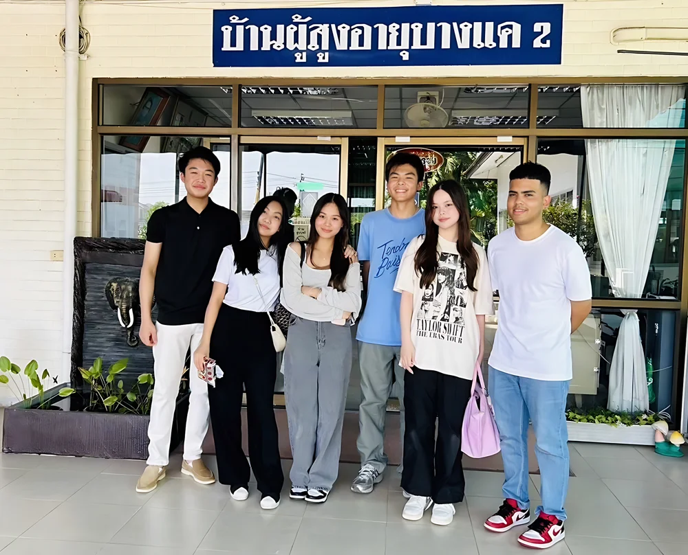 คุณภูภัคกุน อัศวโสภณ นำทีมทำจิตอาสา ส่งมอบความสุขสู่สังคม